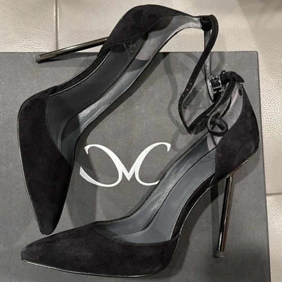 Monika Chiang Black Heels with Pointed Toe and High Thin Heel - Picture 7 of 11